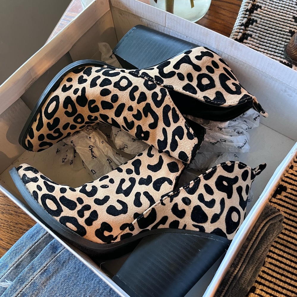 Qupid leopard heel boots!!!!